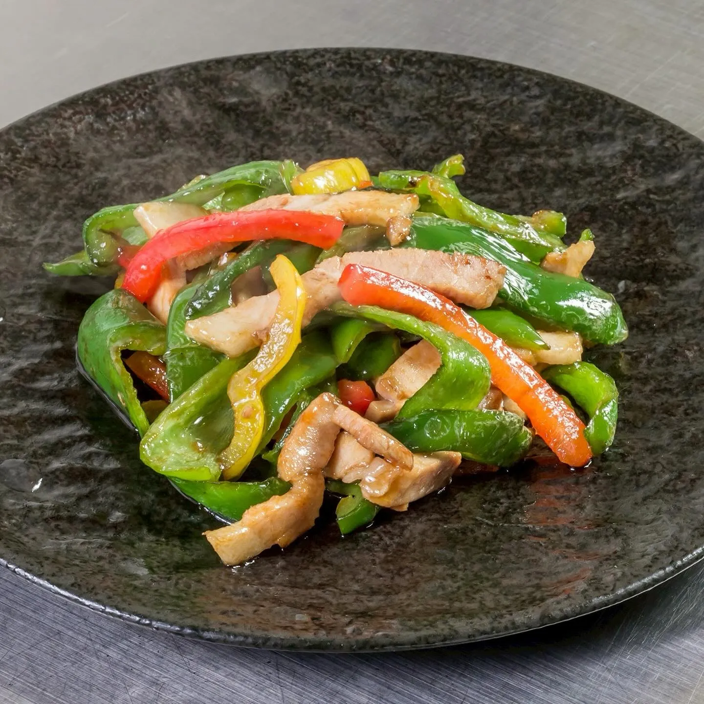 青椒肉絲！こちらも食べ放題に含まれております🙌